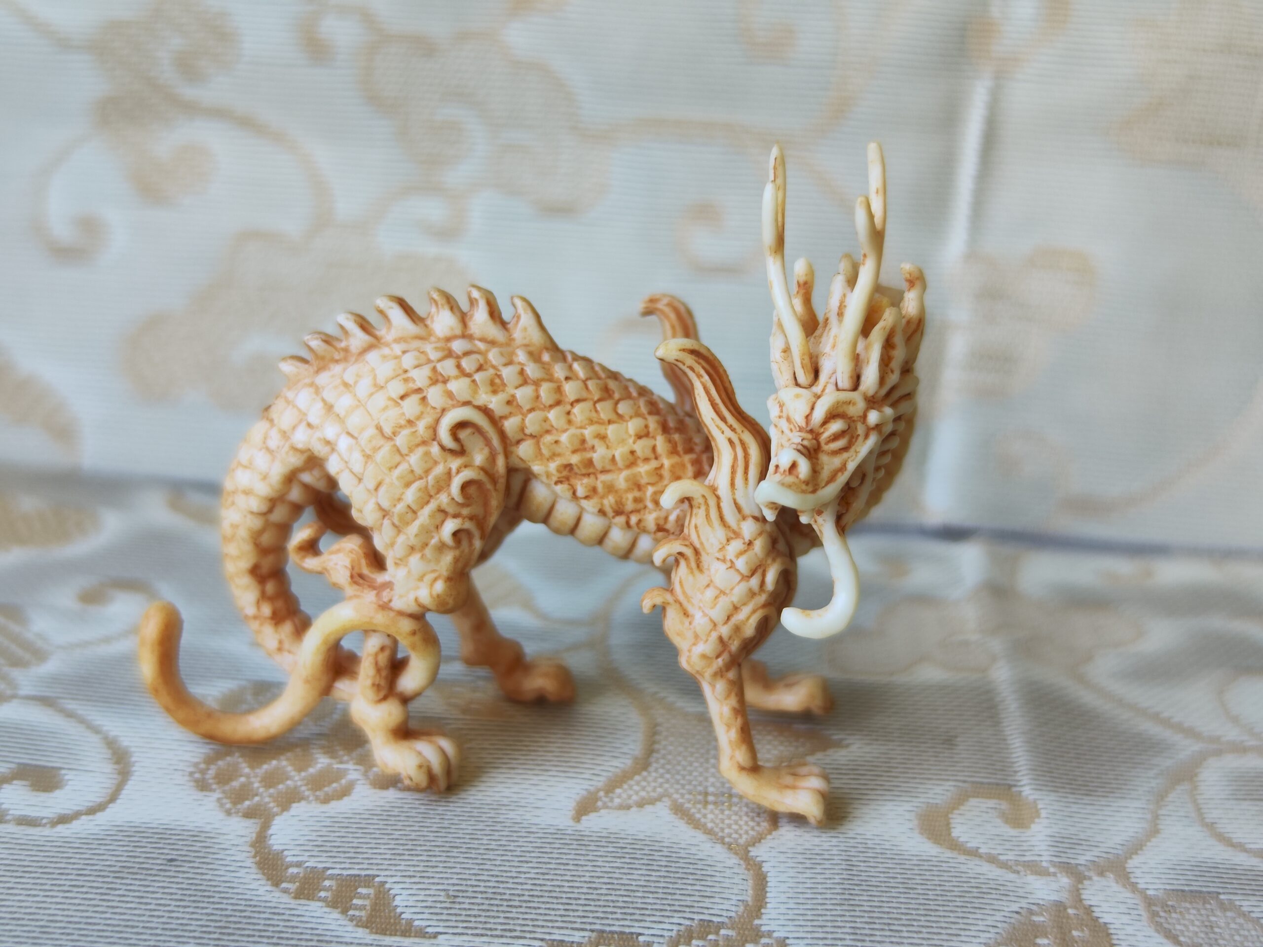 Figurine gachapon - Dragon style ivoire – Image 3