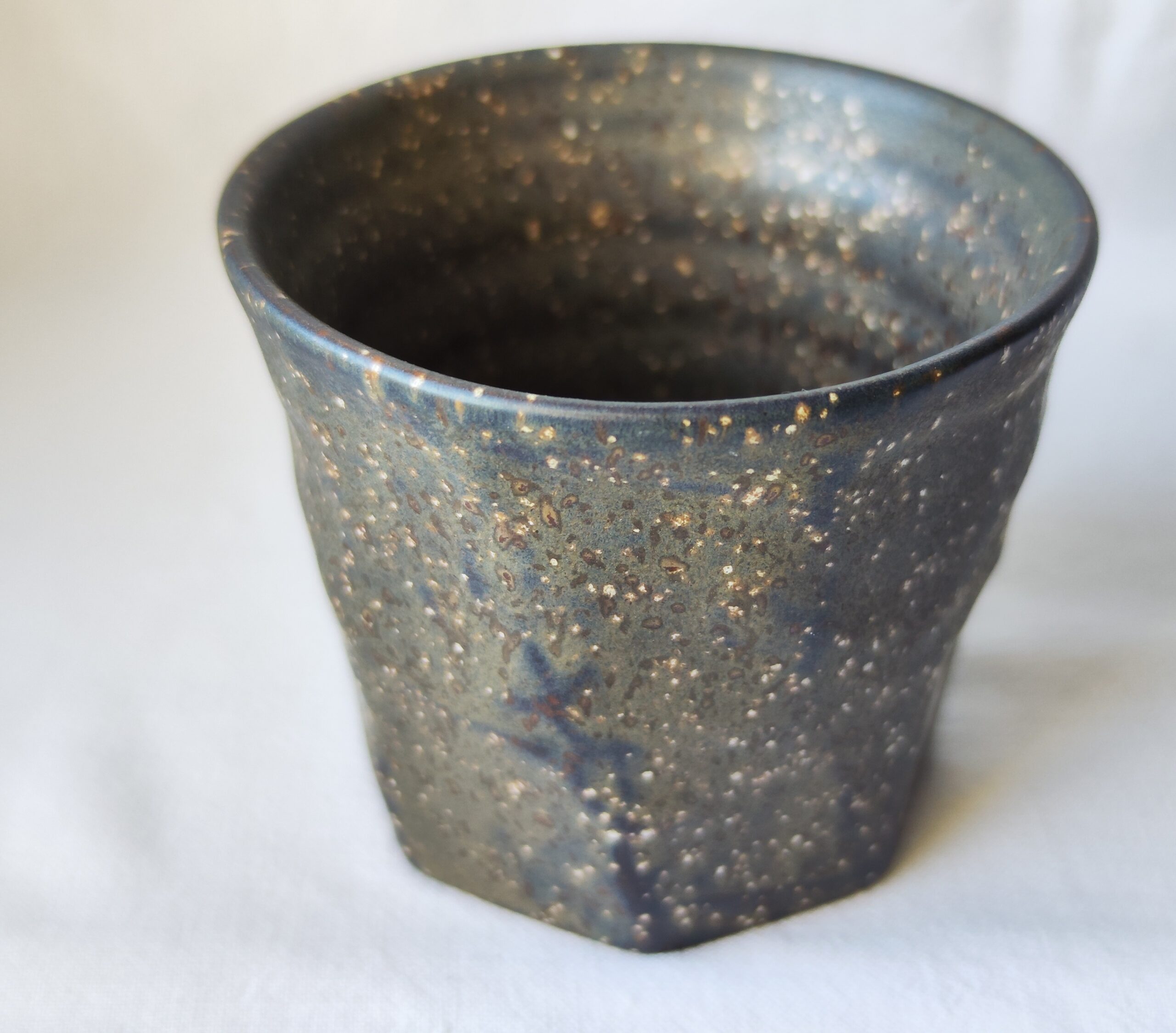 Tasse japonaise en céramique – Finition mouchetée gris-bleu