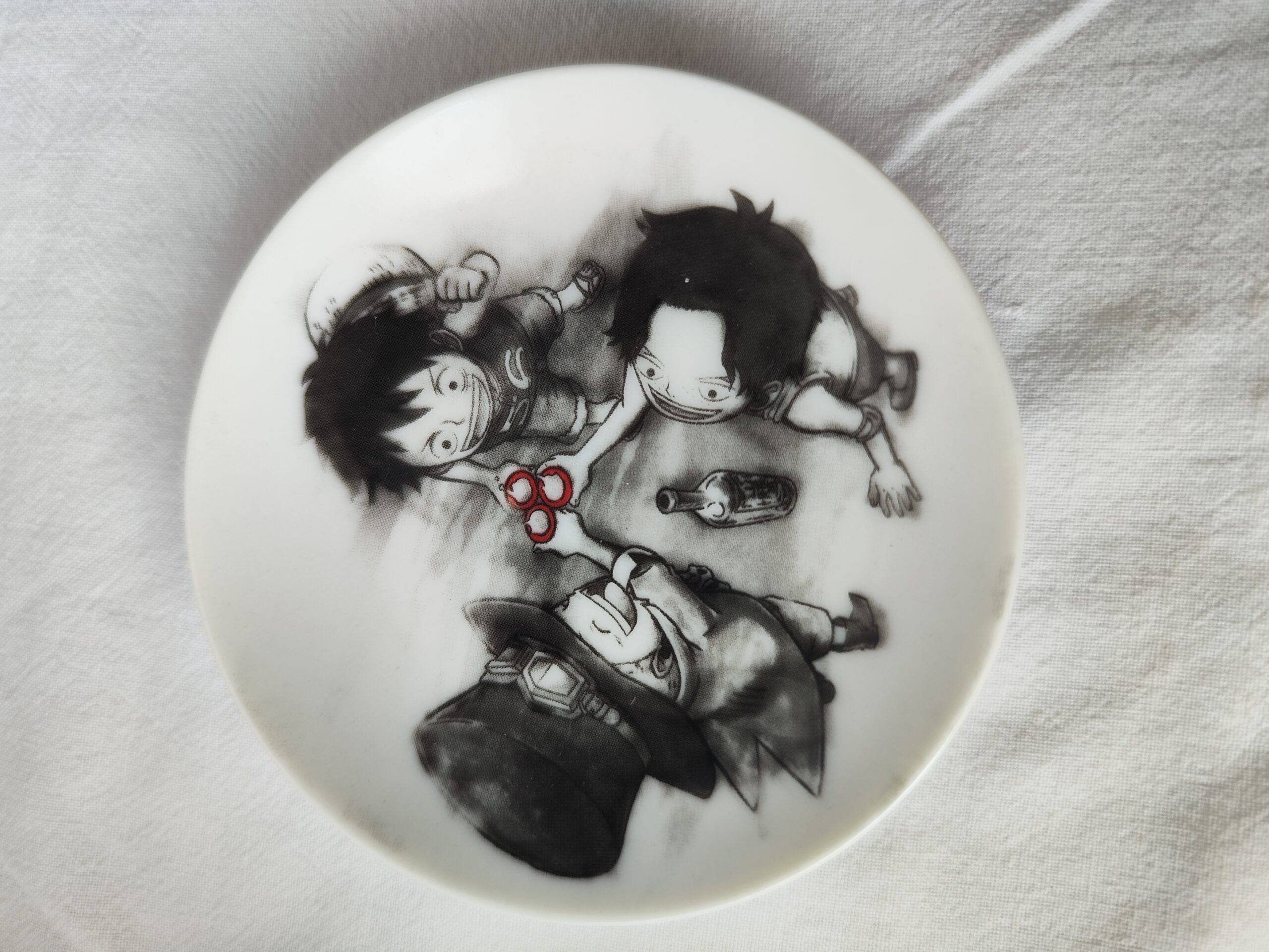 Petite assiette One Piece Day - Luffy, Ace & Sabo (Bandai Spirits, Made in China)