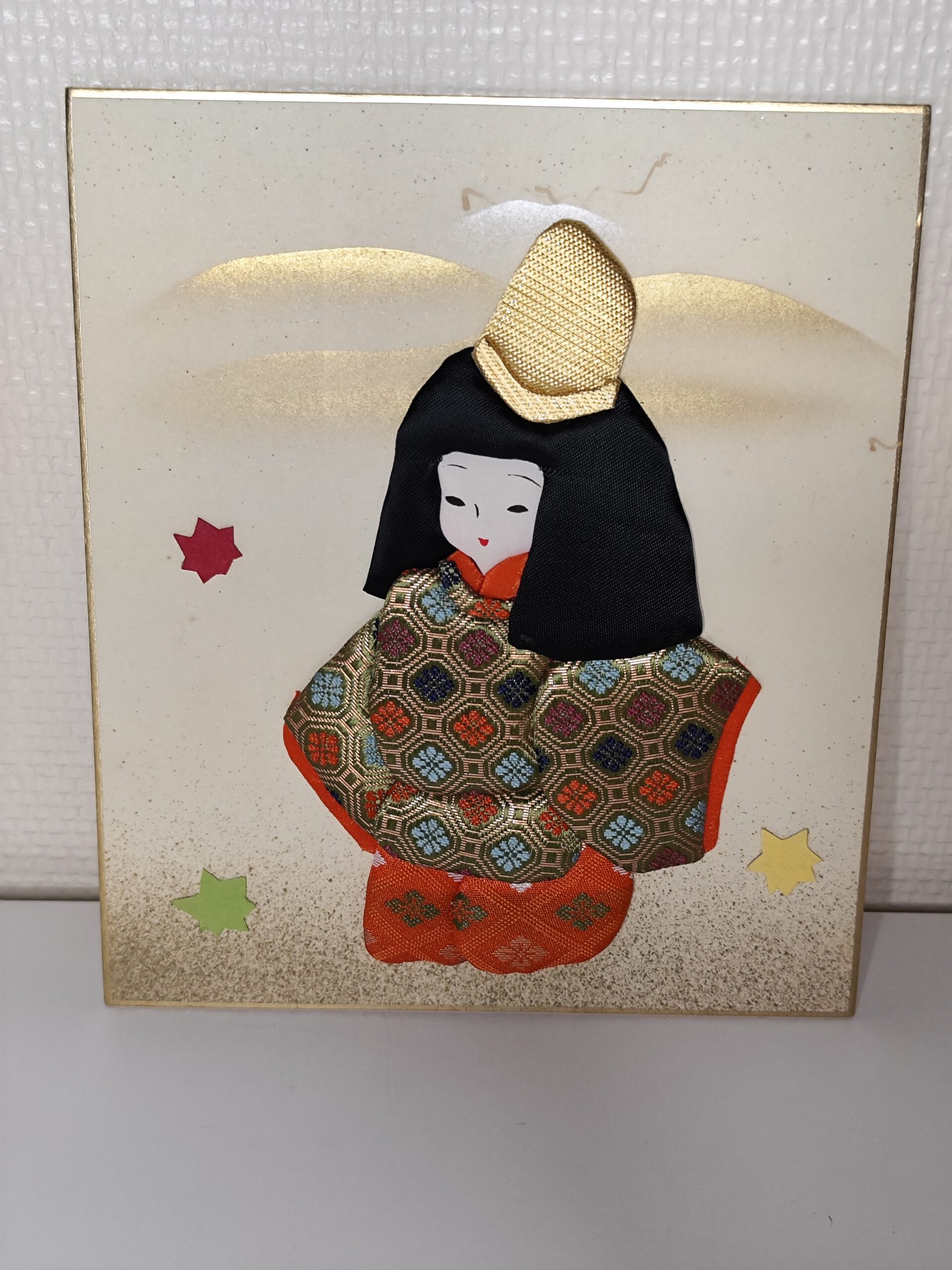 Shikishi japonais – Poupée tradi en kimono brodé