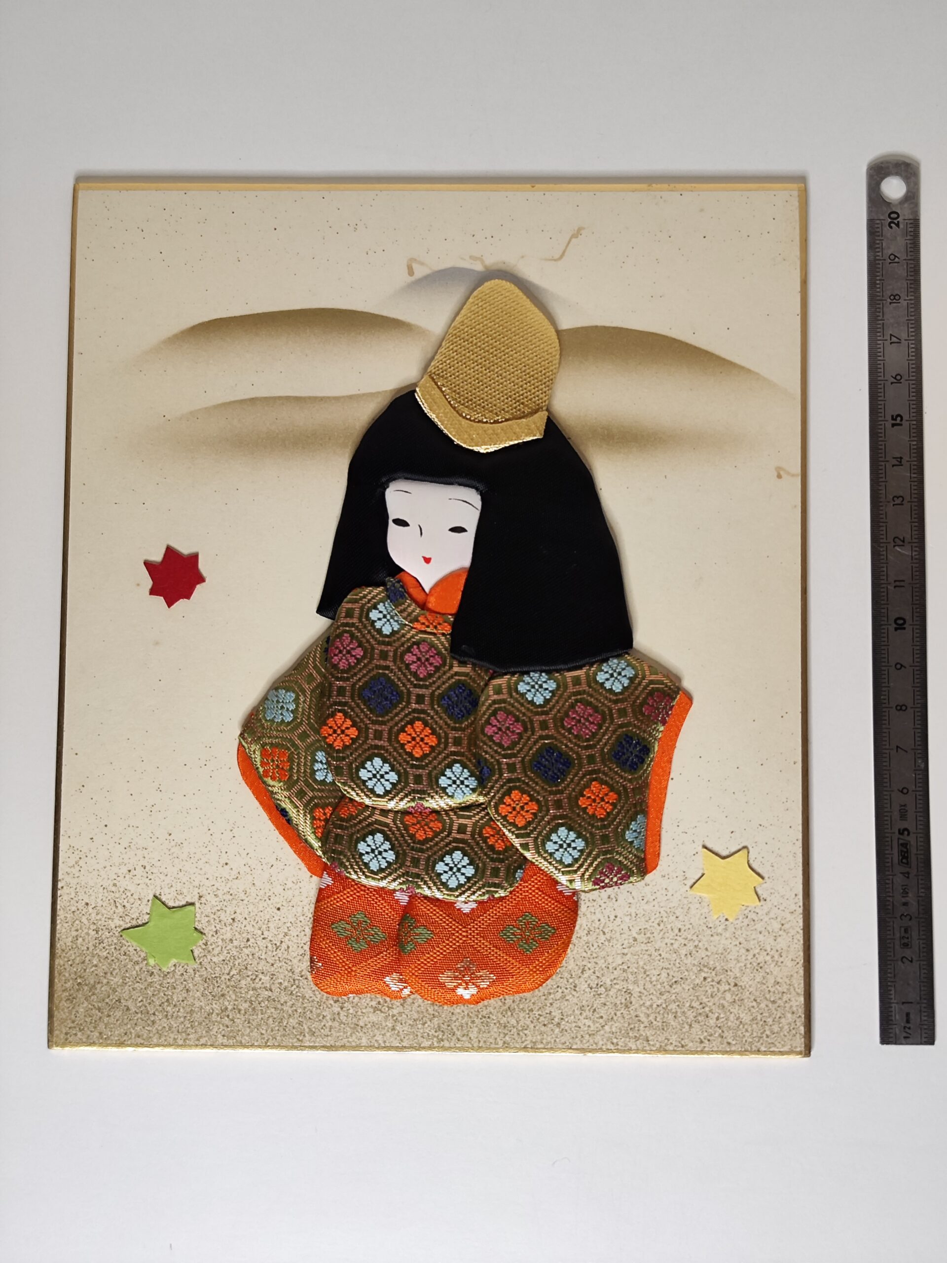 Shikishi japonais – Poupée tradi en kimono brodé – Image 6