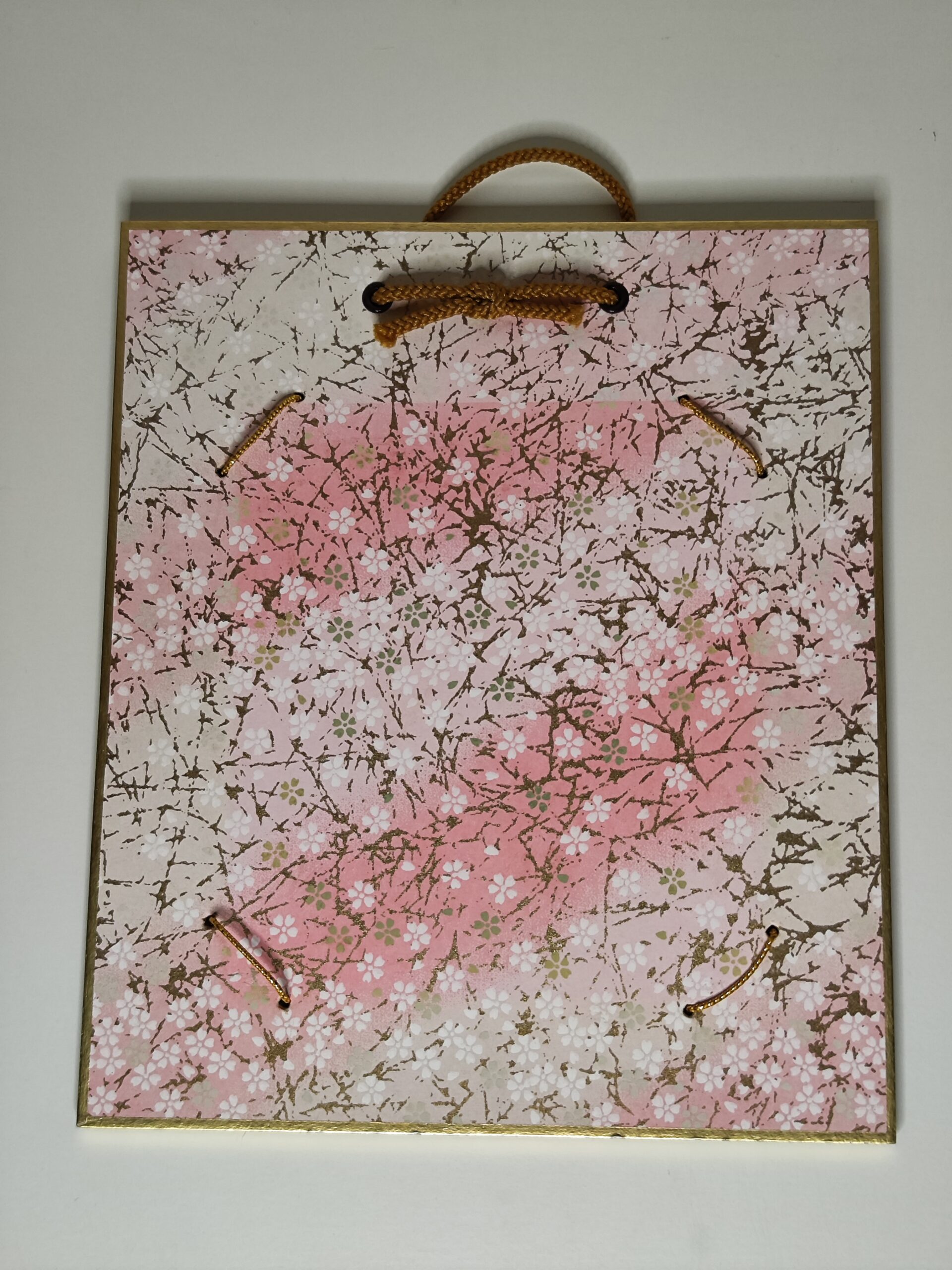 Shikishi décoratif à motif sakura et dorure – Image 2