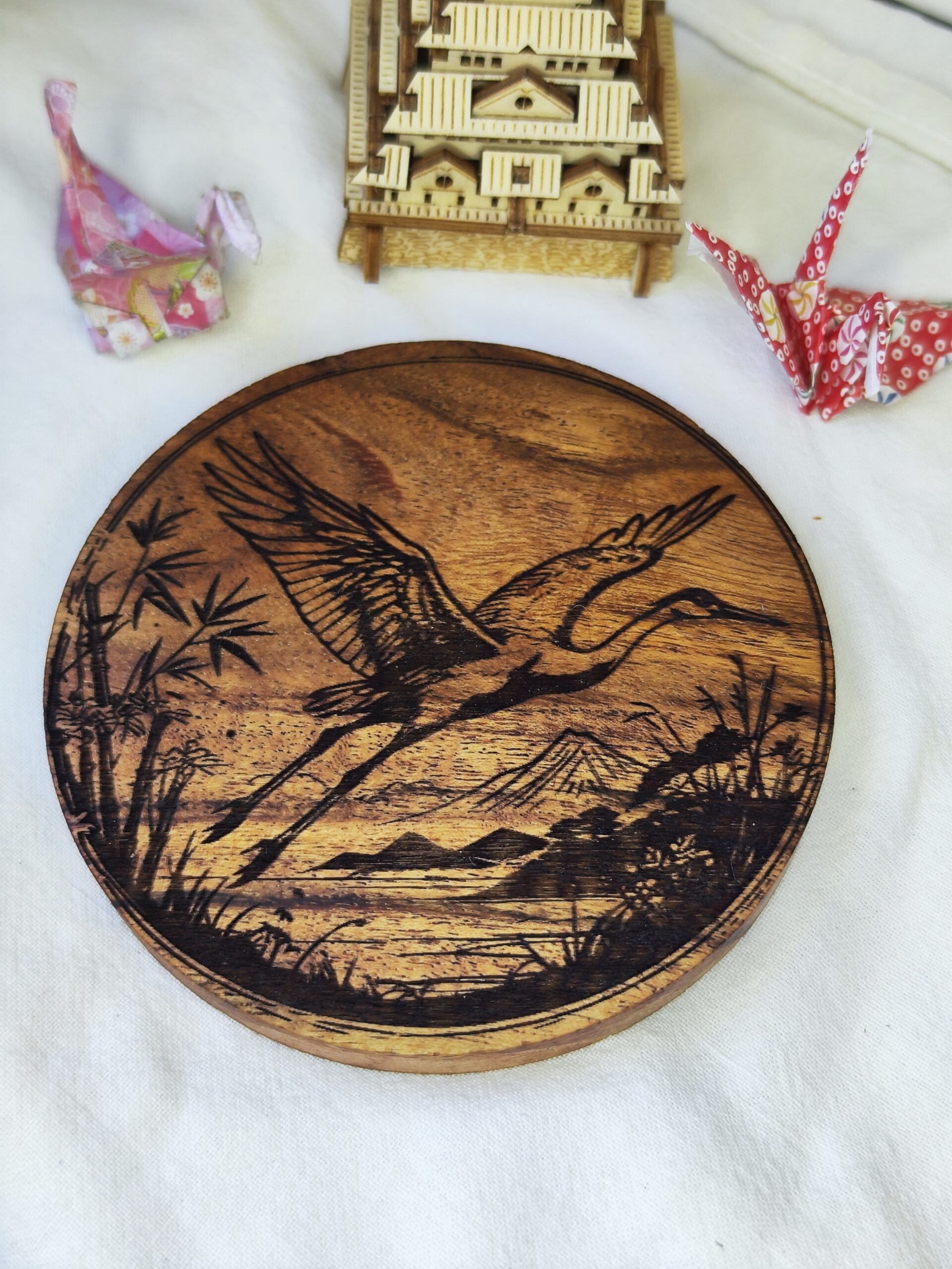 Lot de 4 sous verres en bois gravés - paysage Japonais – Image 6